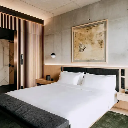 Nobu Hotel 5*